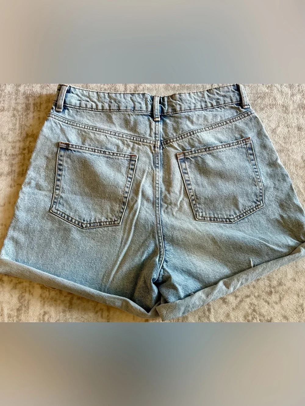 H&M High Rise Distressed Denim Shorts Size 10 Light Wash